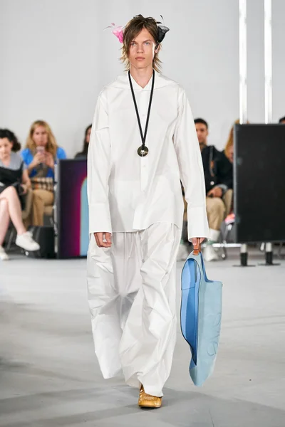 Look 1